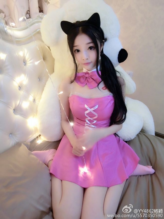 我的淫贱女友伊伊