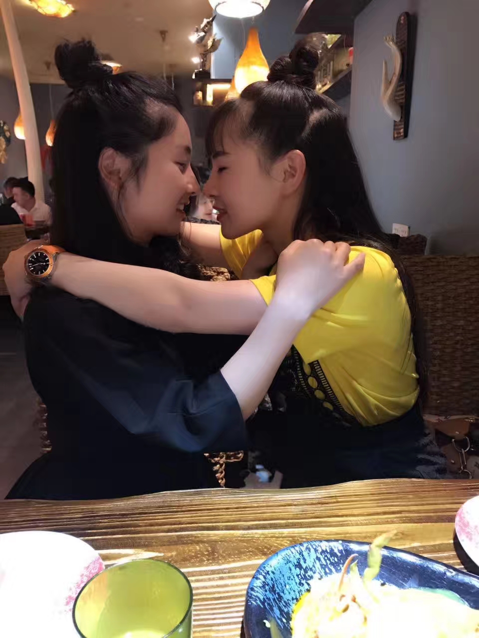 我的纯洁女友竟是学校公共厕所