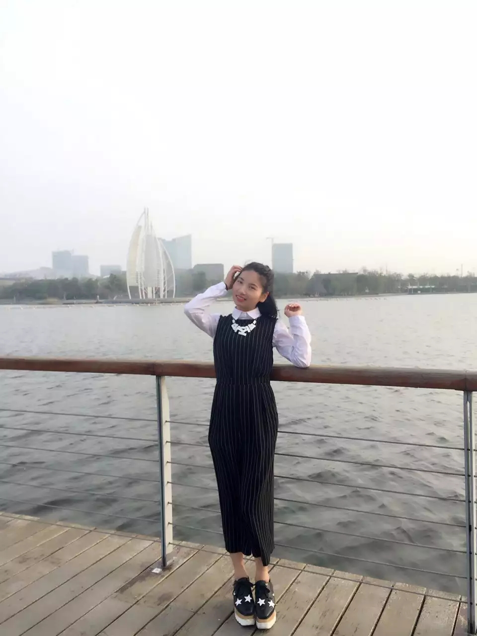 推房门-姐姐正在裸睡