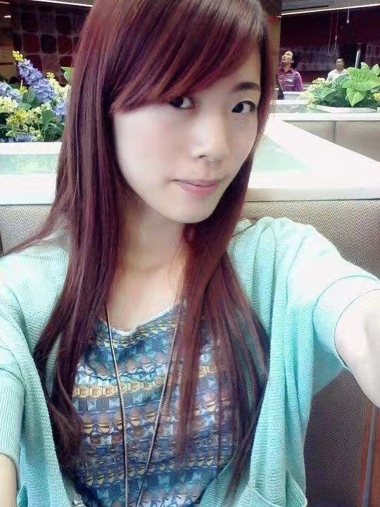 撞破同学小潘和我表姐小芹的秘密