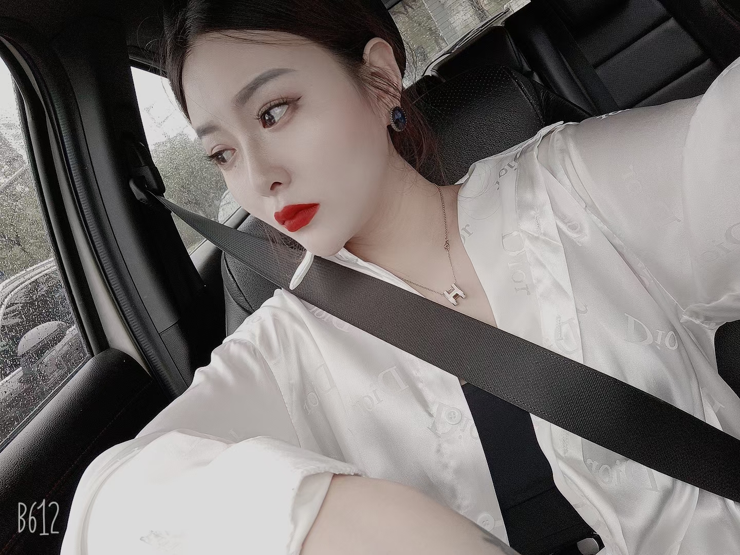 纯情女友的坠落