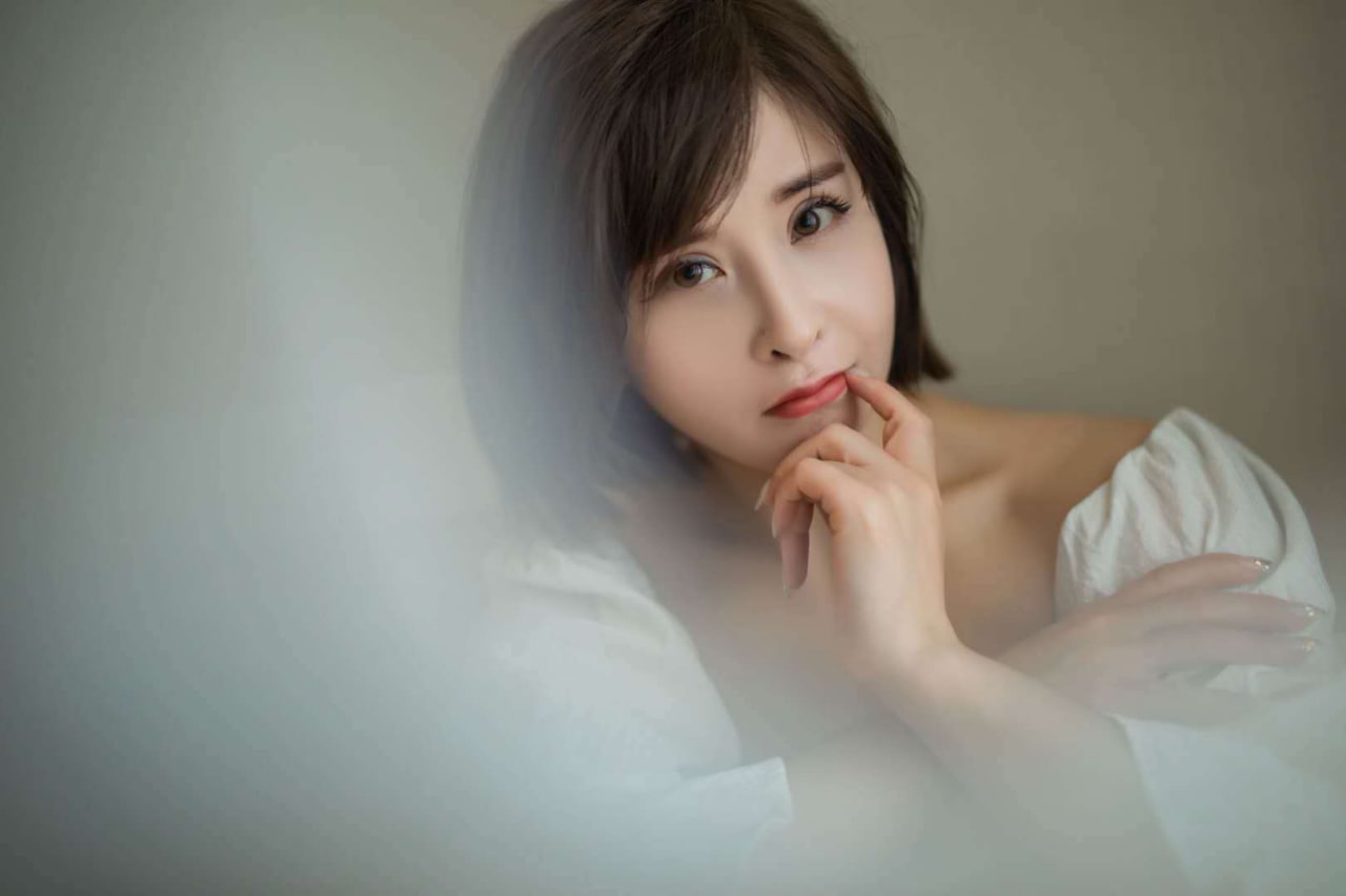 淫荡少妇白洁之人妻OL的调教