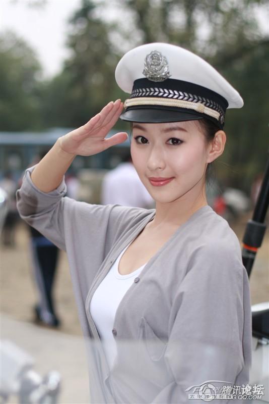 超级女警
